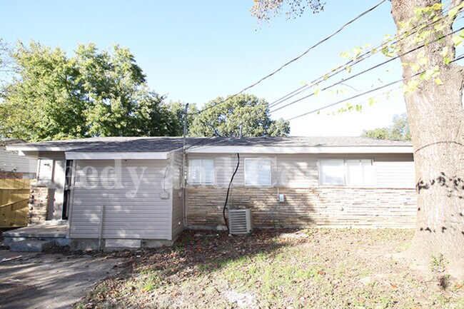Building Photo - 2255 Pueblo Ave