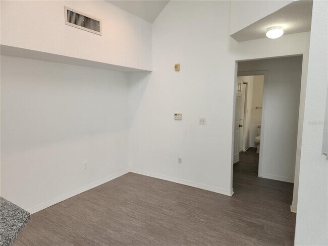 Building Photo - 9230 Lake Chase Island Way