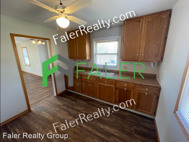 Building Photo - 2 br, 1 bath House - 313 Spruce Dr