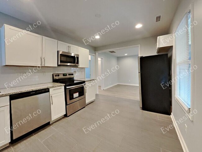 Foto del edificio - 1266 Byewood Ln SW