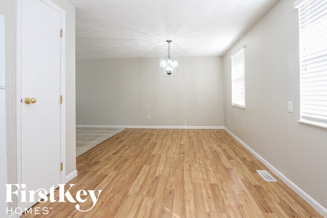 Building Photo - 1273 W Stillwater Ln