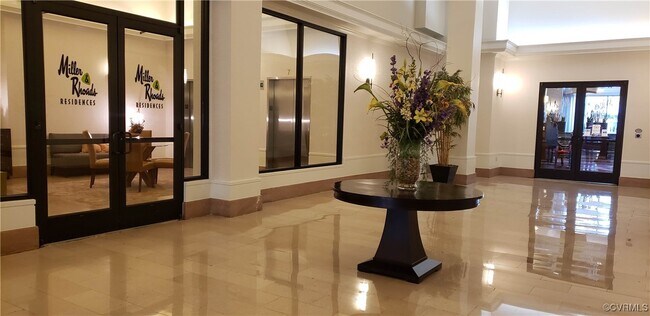 Foto del edificio - 230 N 6th St