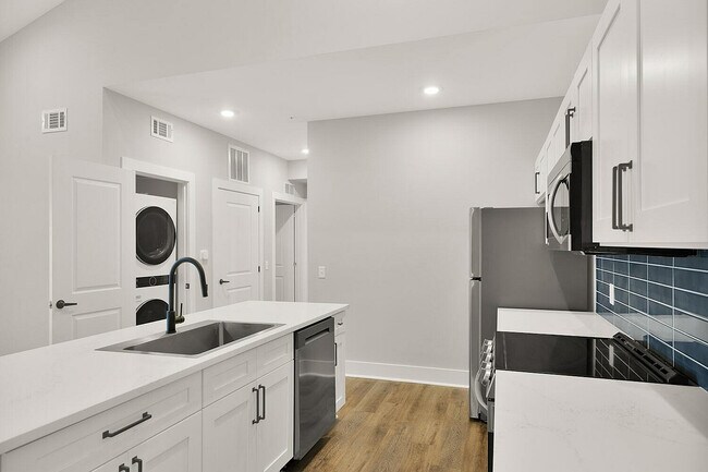Building Photo - Pointe Grand Statesboro