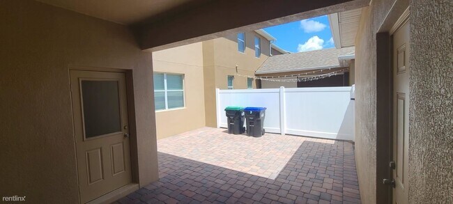 Building Photo - 3 br, 2.5 bath Townhome - 5657 New Indepen...