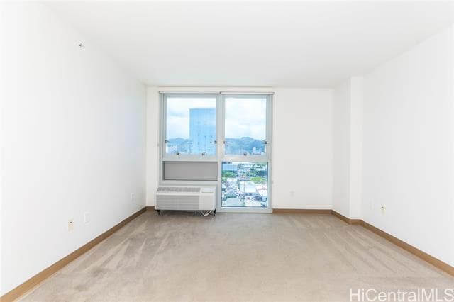 Building Photo - 988 Halekauwila St
