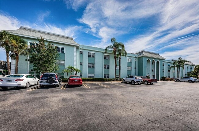 Building Photo - 1706 Belleair Forest Dr