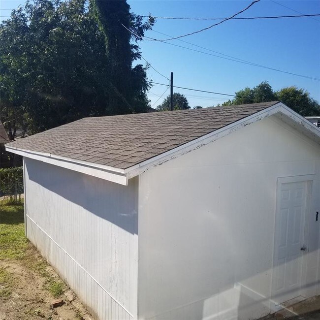 Building Photo - 4607 Avenue K