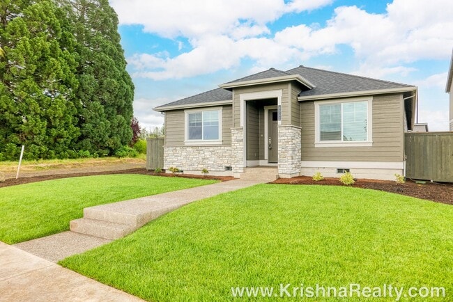 Building Photo - Lovely *New Construction* Single Level 3BD...