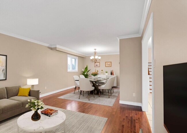 Building Photo - 66 Malcolm Cres