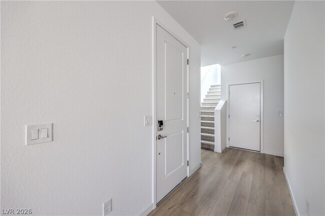 Foto del edificio - 11804 Waterbird Ave