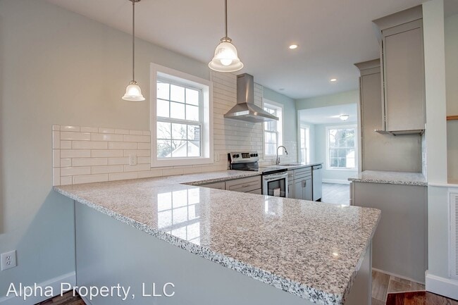 Building Photo - 2 br, 1 bath House - 108 Griffin Dr