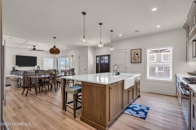 Building Photo - 14 S Surf Rd