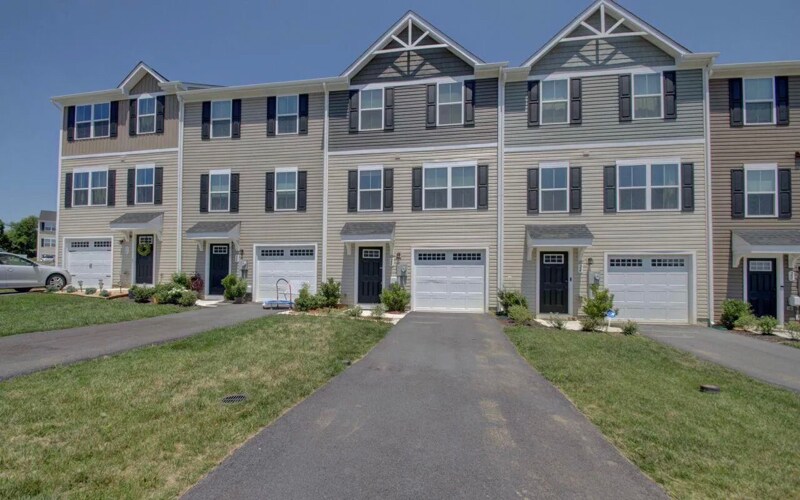 Foto principal - 28 Sebago Pl