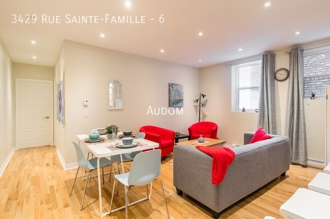 Building Photo - 3429 Rue Sainte-Famille