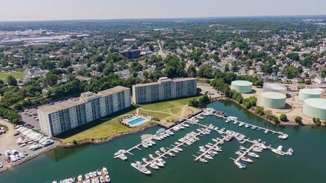 Foto del edificio - 200 Cove Way