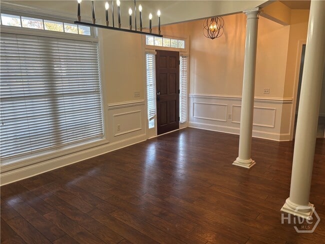 Building Photo - 113 Sabal Ln