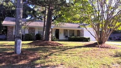 Building Photo - 4090 Arbutus Dr