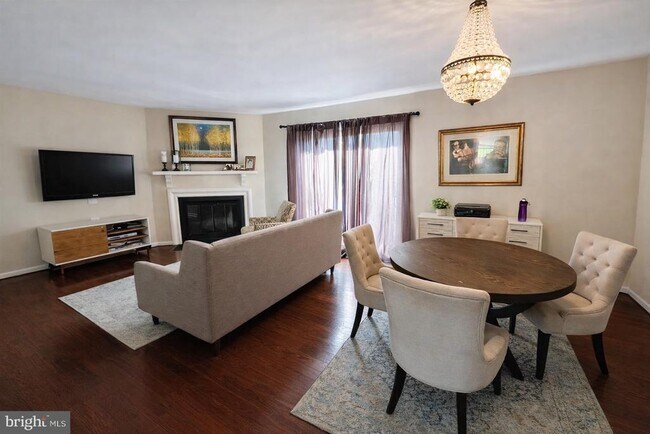 Building Photo - 6046 Bonnie Bern Ct