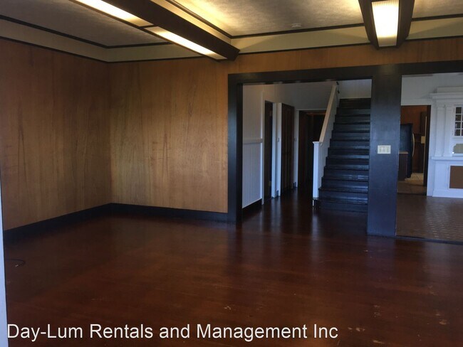 Building Photo - 5 br, 2.5 bath House - 2460 Kinoole Street