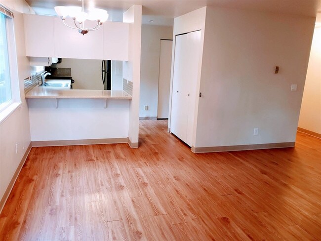 Foto del edificio - 9522 8th Ave NW