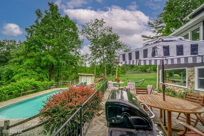 Building Photo - 3 br, 2 bath House - 145 GLENFORD WITTENBE...