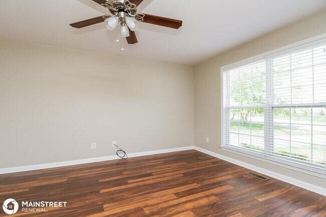 Building Photo - 1115 McDonough Cir