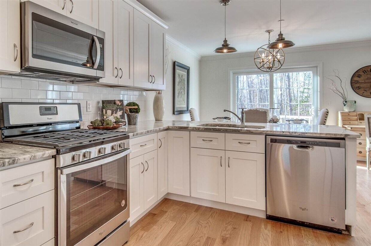 Primary Photo - Modern Townhome with Garage, Bonus Room, a...