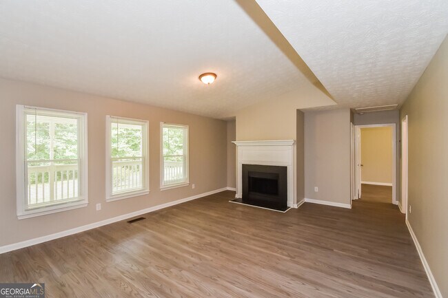 Foto del edificio - 162 Poplar Point Dr