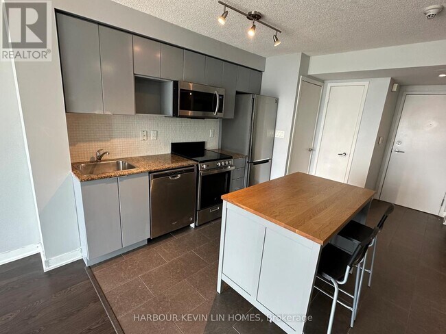 Photo du bâtiment - 4301-15-2315 Fort York Blvd