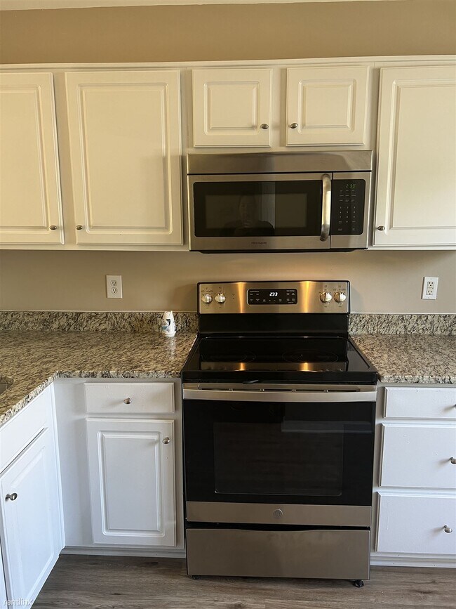 Foto del edificio - 3 br, 2 bath Townhome - 7545 Pilot Cove Court