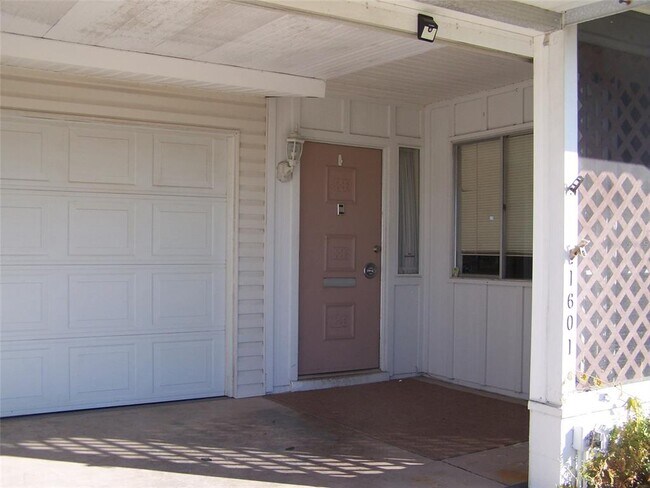 Building Photo - 1601 Council Dr
