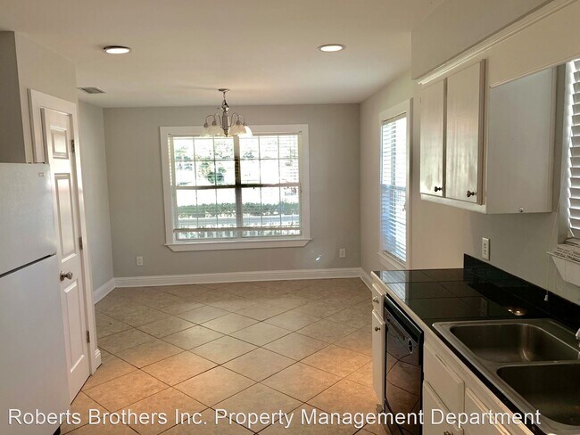 Foto del edificio - 3 br, 2 bath House - 51 Bishop Lane