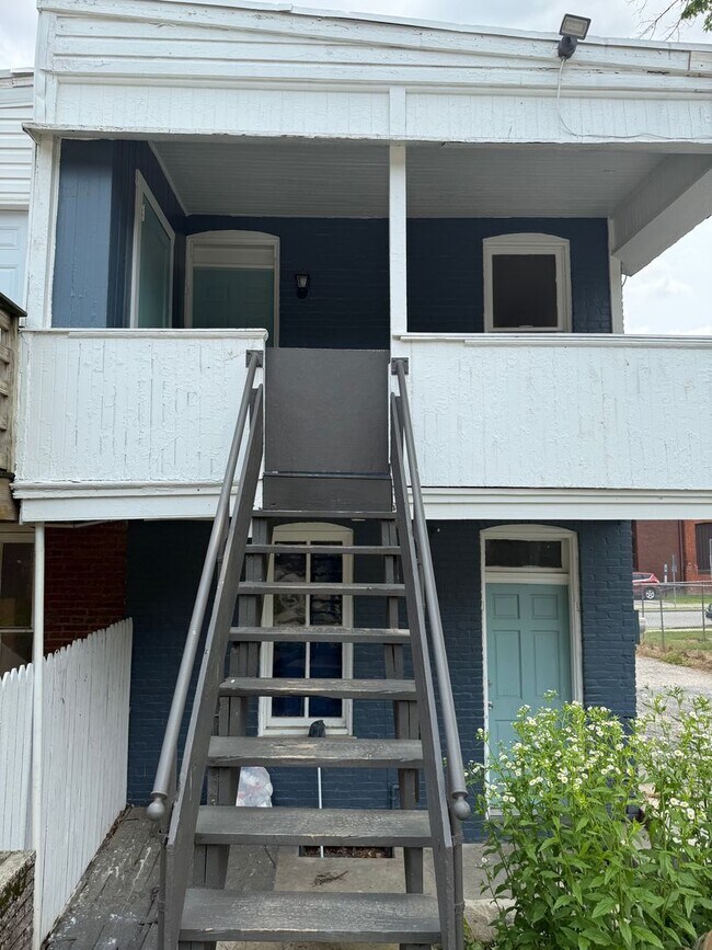Foto del edificio - 351 Smyser St