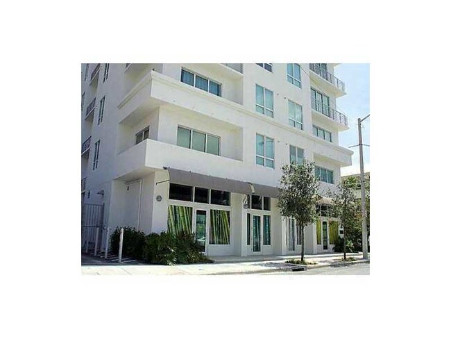 Building Photo - 234 NE 3rd St