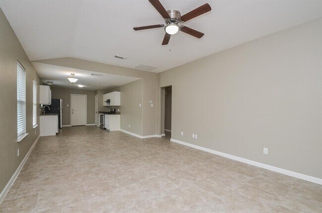 Foto del edificio - 21806 Hemlock Park Dr