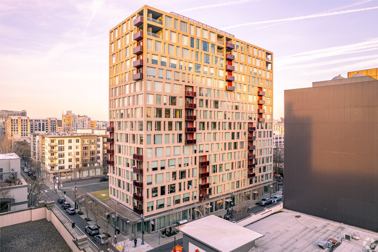 Foto principal - 937 NW Glisan St