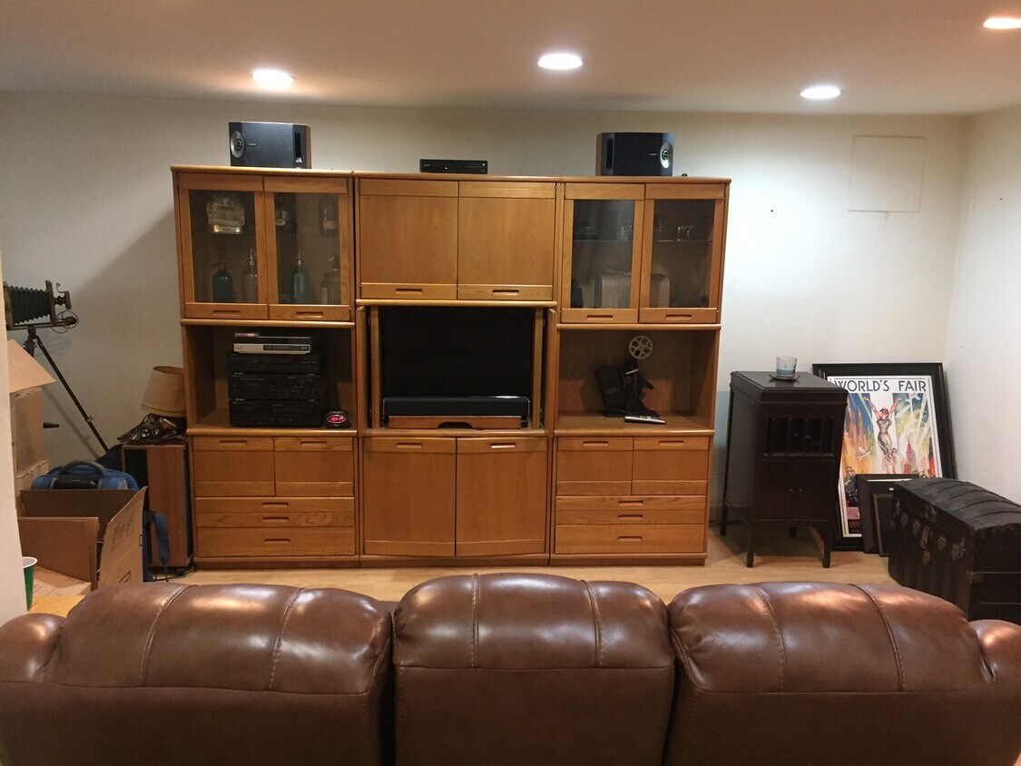 Primary Photo - 2619 N Hampden Ct