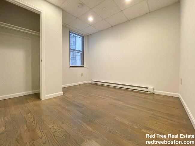 Foto del edificio - 77 Park Dr