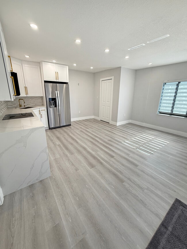 Foto del edificio - 3601 NW 4th St