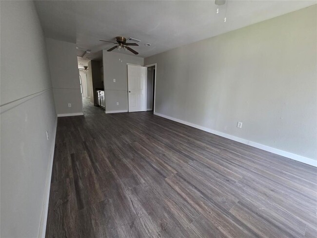 Building Photo - 12738 Shannon Hills Dr