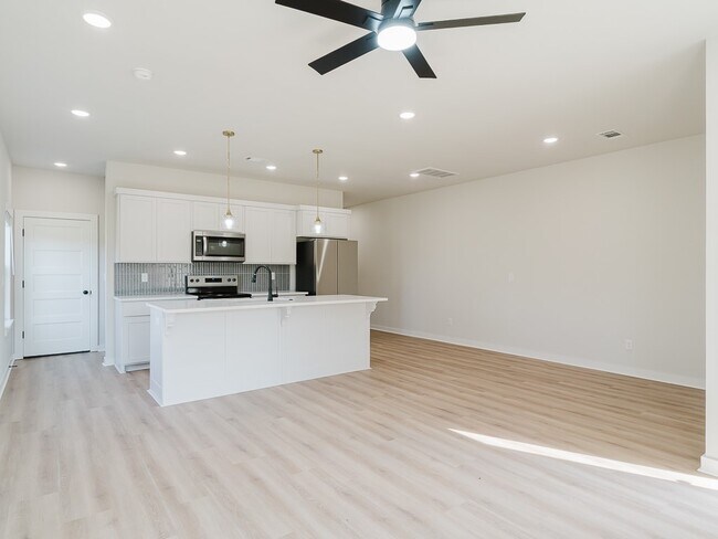 Building Photo - 1717 Cuppett Cir