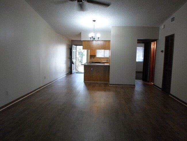 Foto del edificio - 2/2 Townhome unit in Arlington