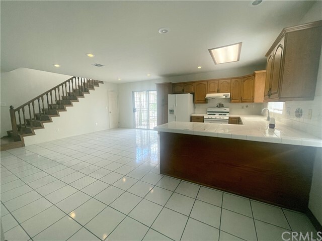 Building Photo - 409 W Hammel St