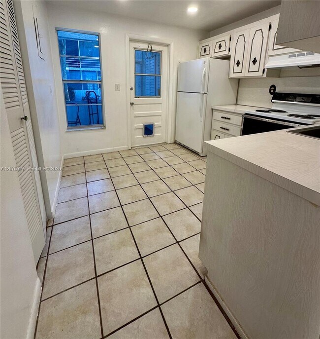Foto del edificio - 3777 NW 78th Ave