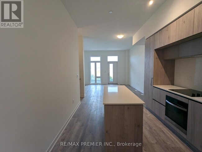 Building Photo - 9 Steckley House Ln