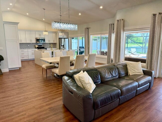 Foto del edificio - 20725 Waters Edge Ct