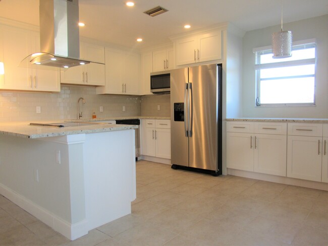 Foto del edificio - 4050 4th St N
