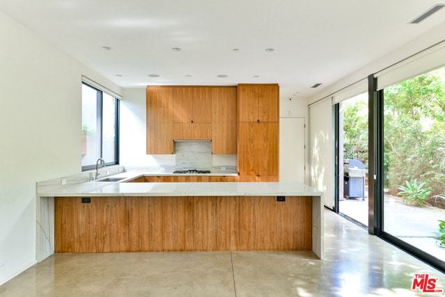 Building Photo - 848 Milwood Ave
