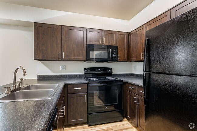 El Dover con chimenea - Cocina - Albion Court Apartments