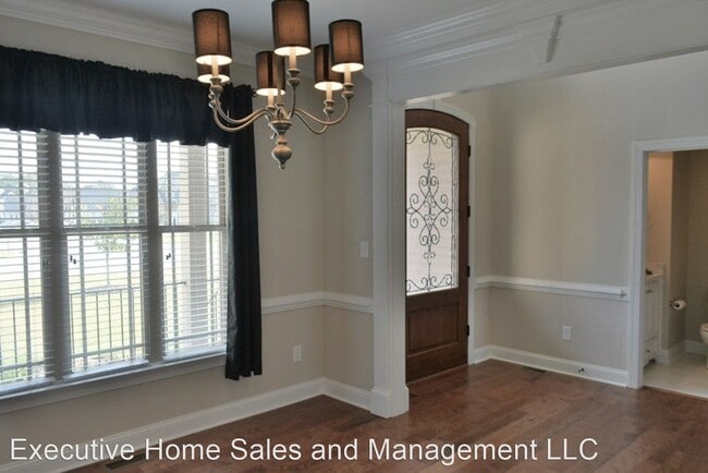Building Photo - 3 br, 3 bath House - 1601 Sunset Dr